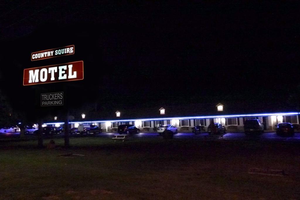 Country Squire Motel Arnprior Ngoại thất bức ảnh