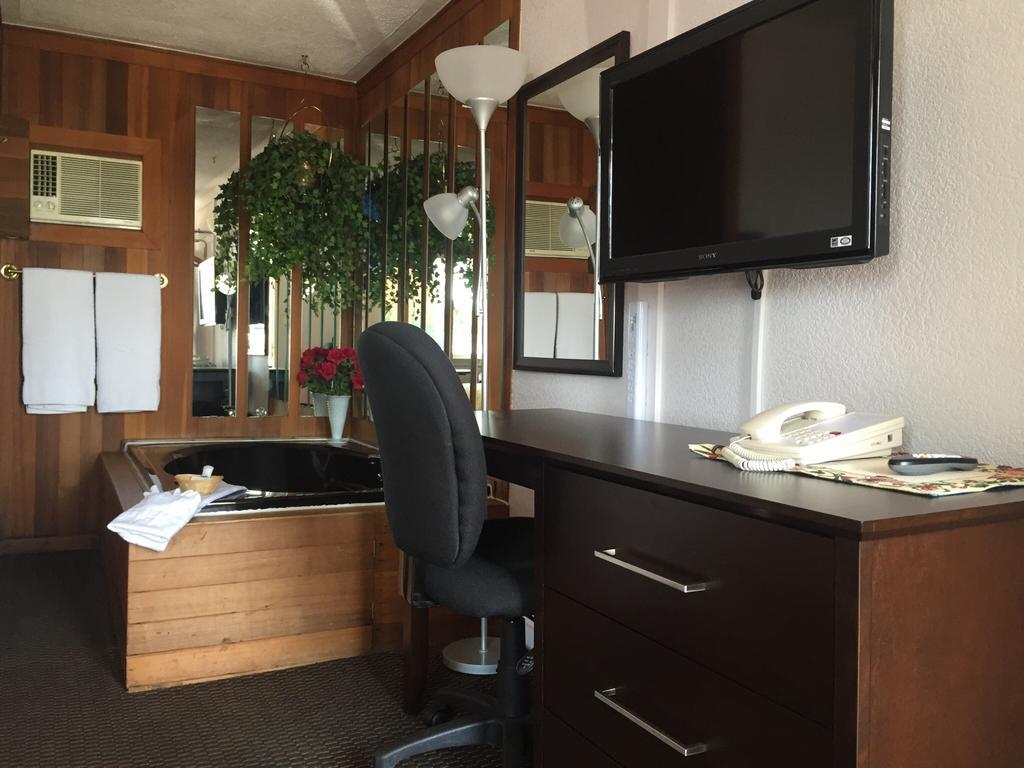 Country Squire Motel Arnprior Ngoại thất bức ảnh