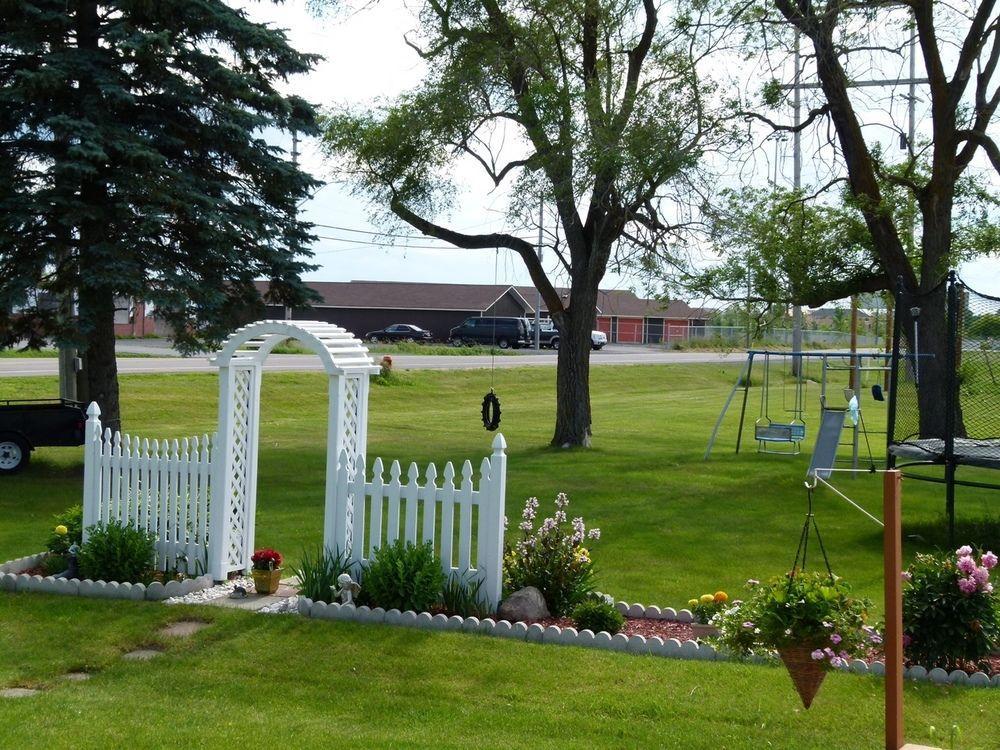 Country Squire Motel Arnprior Ngoại thất bức ảnh