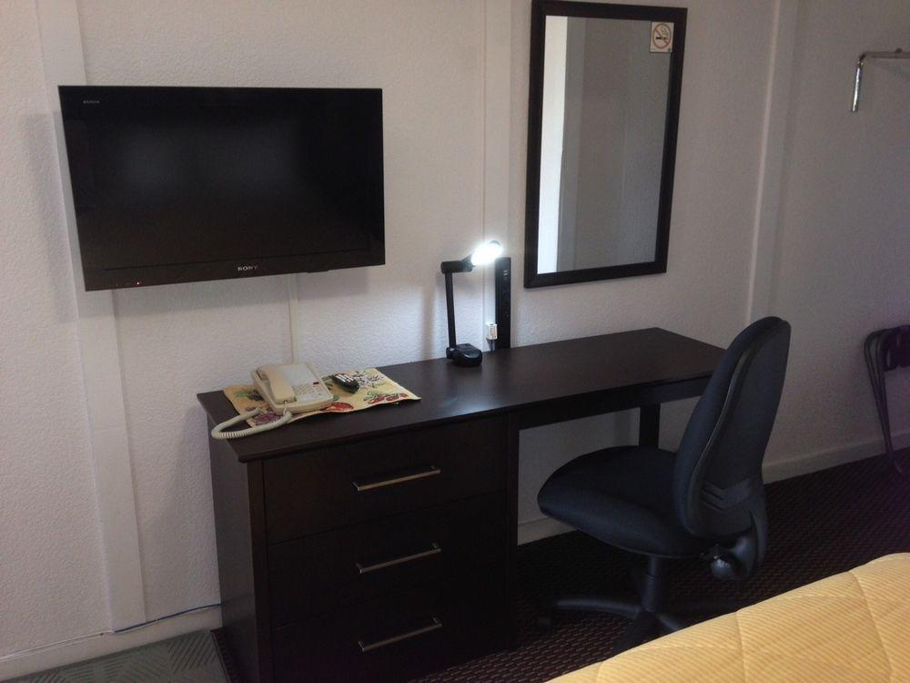 Country Squire Motel Arnprior Ngoại thất bức ảnh